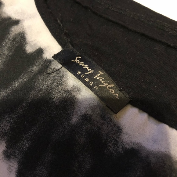 Plus Size Tiedyed Women’s Blouse - Picture 5 of 8